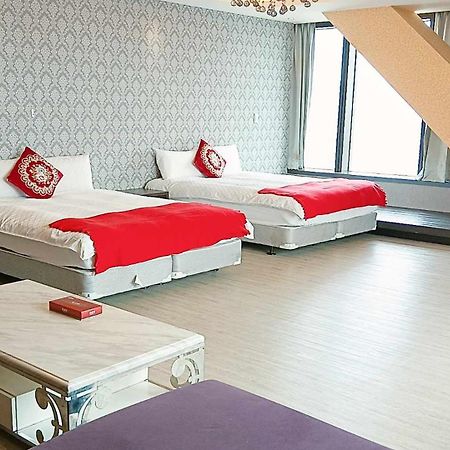 85旅行家 Daire Kaohsiung Dış mekan fotoğraf